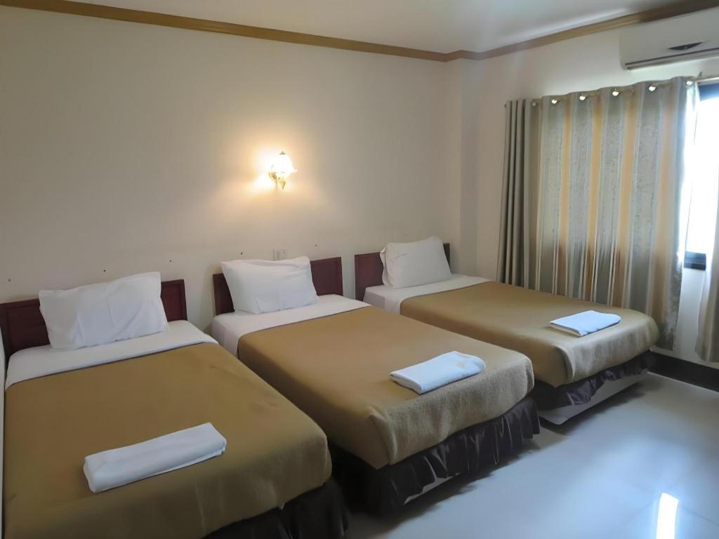Chaleunehoung Hotel Vientiane Exterior photo