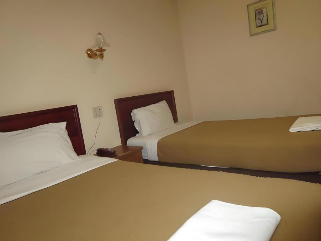 Chaleunehoung Hotel Vientiane Exterior photo
