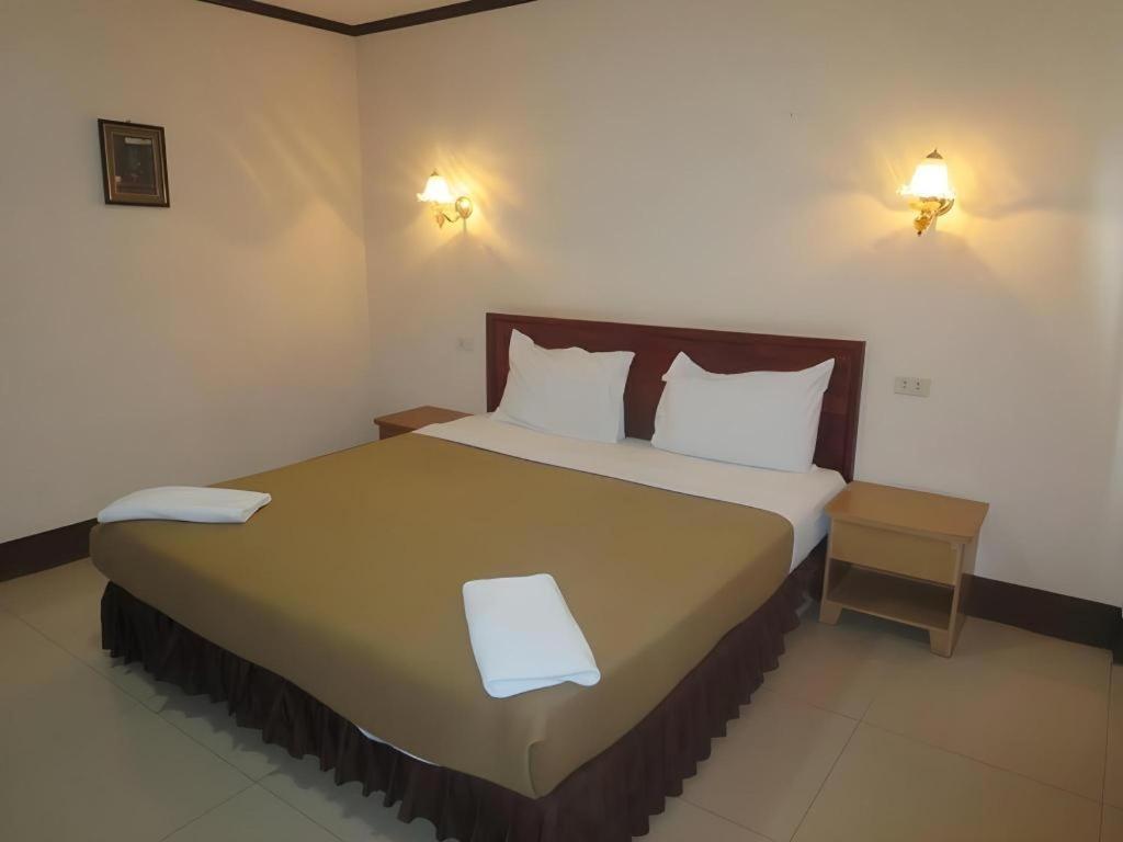 Chaleunehoung Hotel Vientiane Exterior photo