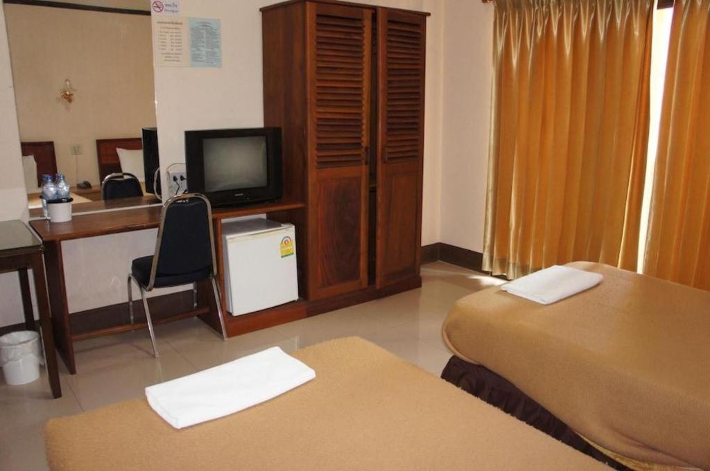Chaleunehoung Hotel Vientiane Exterior photo