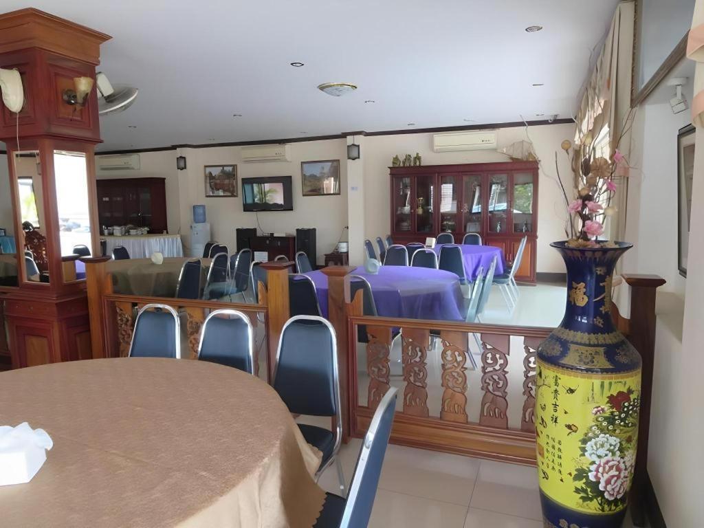 Chaleunehoung Hotel Vientiane Exterior photo