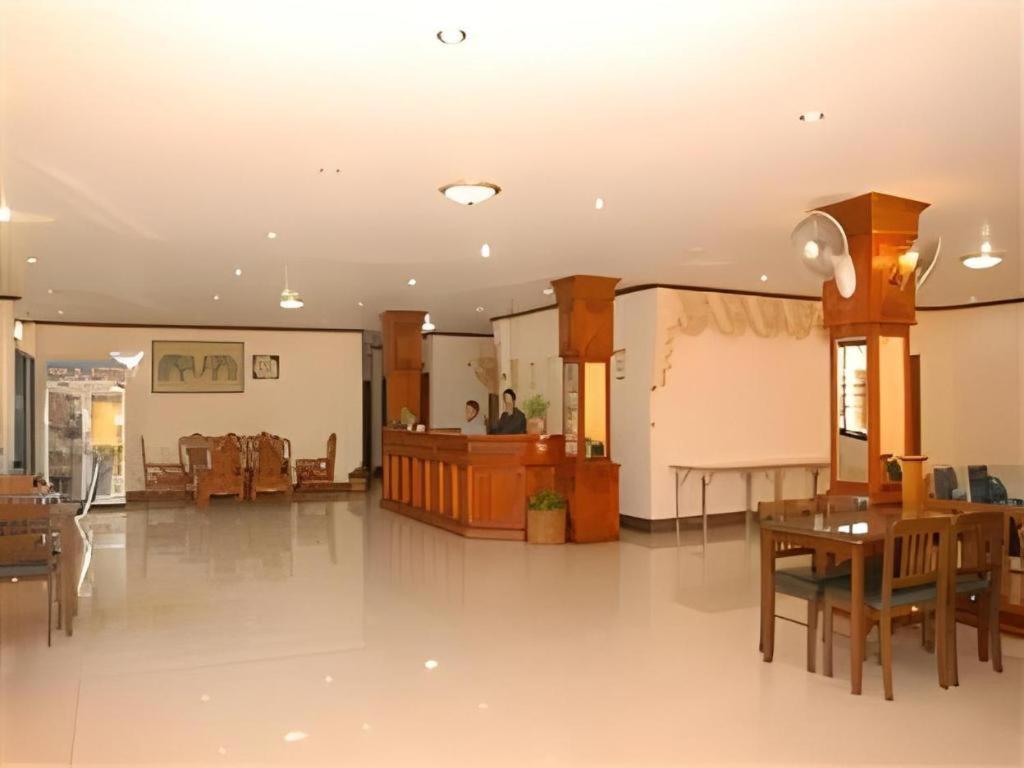 Chaleunehoung Hotel Vientiane Exterior photo
